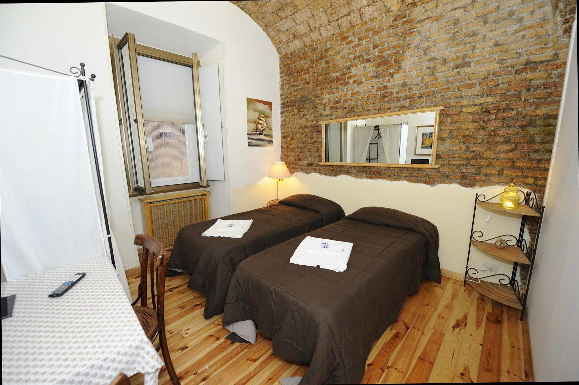 B&B Chain Gallienus Rome Exterior photo